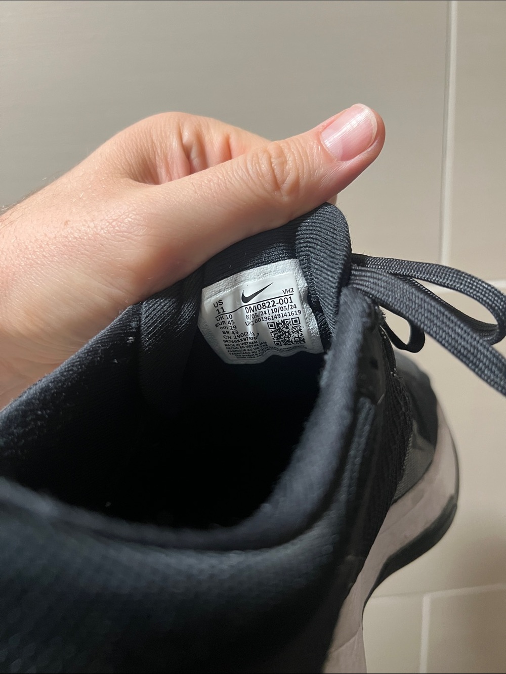 Nike shoes - Picture 9 of 13